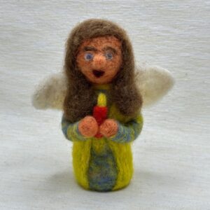 Engel, gelb-meliert mit roter Kerze